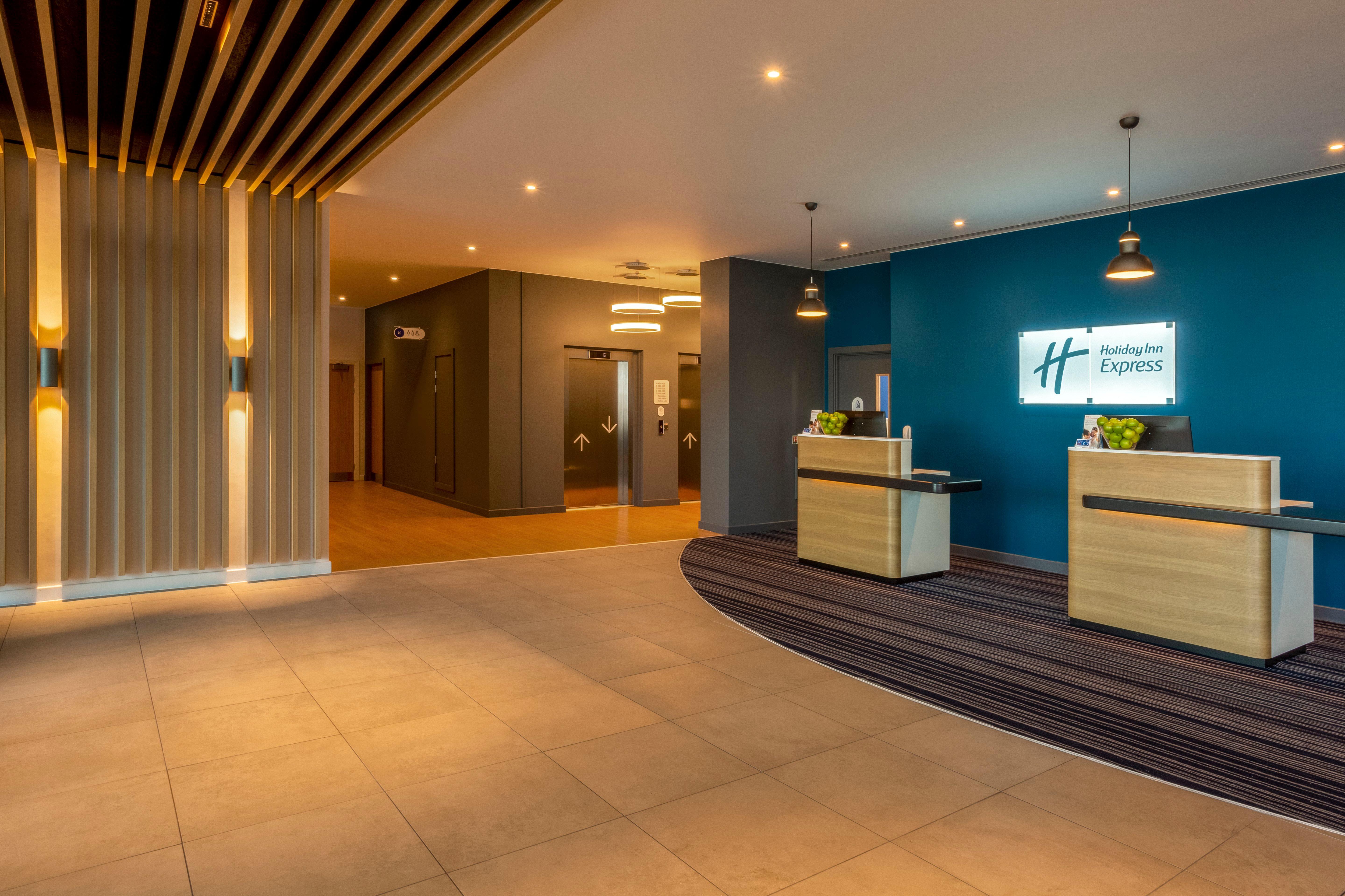 Holiday Inn Express Bridgwater M5, Jct24 By Ihg Exterior foto